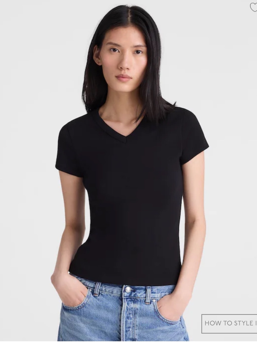 Madewell The '90s V-Neck Baby Tee in Compact Cotton - Black